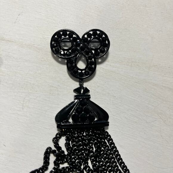 Art Deco Large Hand Cut Jet Broach and 1 earring with Long Black Chain Tassels - Picture 2 of 3